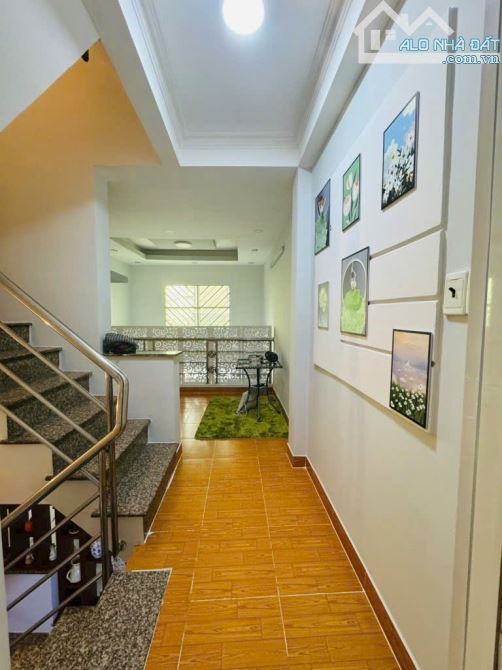 Bán Nhà Mặt Tiền Âu Cơ – P.14, Quận 11, 5.7Tỷ, 42m2 Nở Hậu, 4Tầng, 4PN - 3