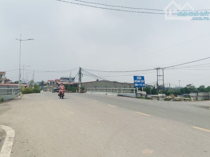 BÁN ĐẤT ĐƯỜNG 379-TT ĐÀO TẠO PVF-TÂN TIẾN- VĂN GIANG-Ô TÔ NGÕ THÔNG-3,2 TỶ - 3