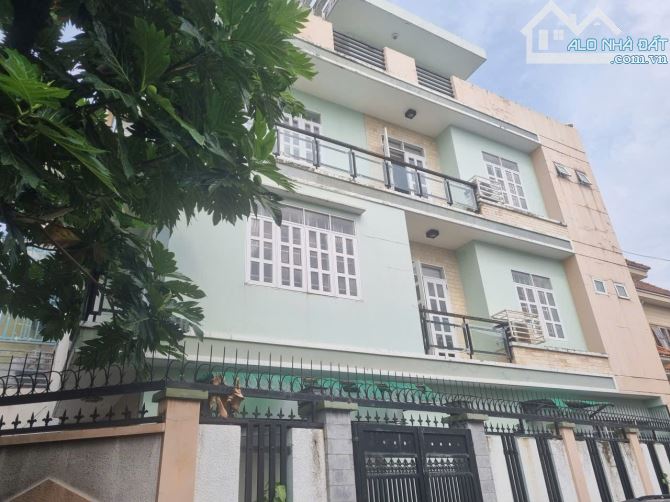 Bán nhà - Gò Vấp - nhà lô góc có vỉ hẻ đường thông - 4 tầng - Giá 13 tỷ TL - 3