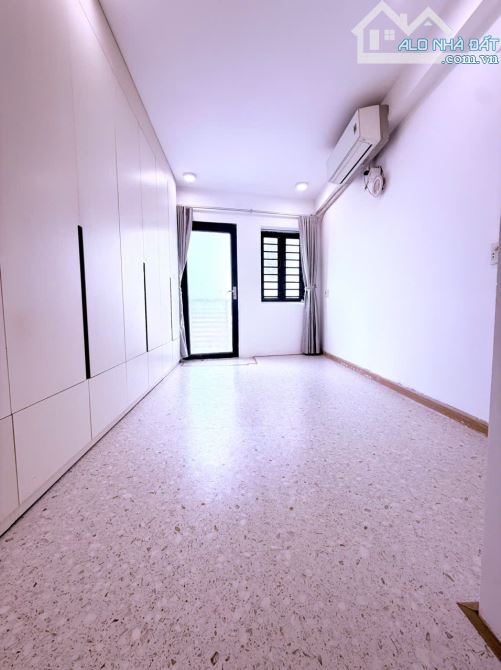 BÁN NHÀ 4 TẦNG – NGAY KHU ẨM THỰC PHAN XÍCH LONG – GIÁ CHỈ 4 TỶ 8 SIÊU XINH - 3