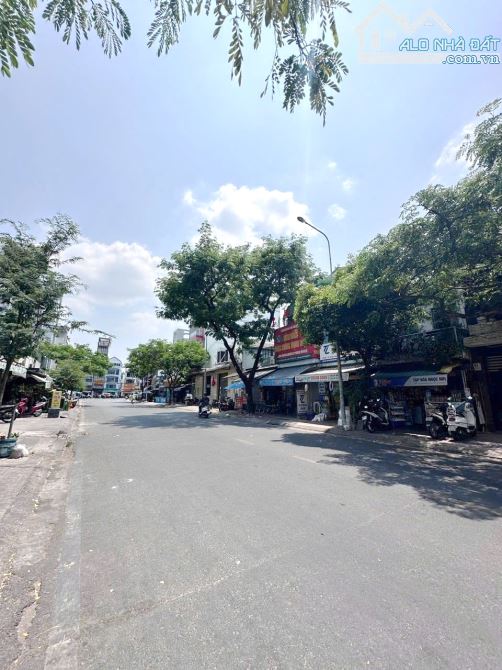 Nhà diện tích lớn 74m2 mặt tiền kinh doanh Nguyễn Văn Của P13 Q8 - 3
