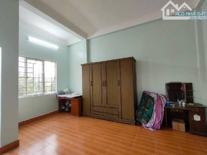 BÁN NHÀ 4 TẦNG - DÂN XÂY CHẮC CHẮN- LÔ GÓC -GẦN TOÀ THÁP 108 TẦNG - 3