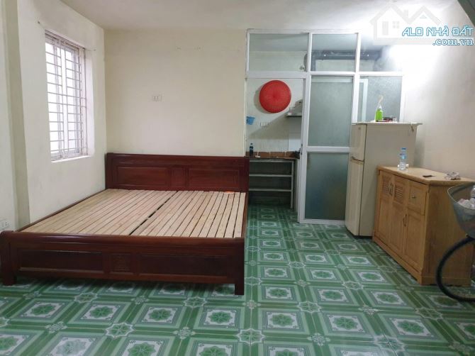 BÁN ĐẤT TẶNG NHÀ C4 GÁC XÉP, 32M² QUANG LÃM PHÚ LƯƠNG, NGÕ BA GÁC, GIÁ 3.5 TỶ - 3
