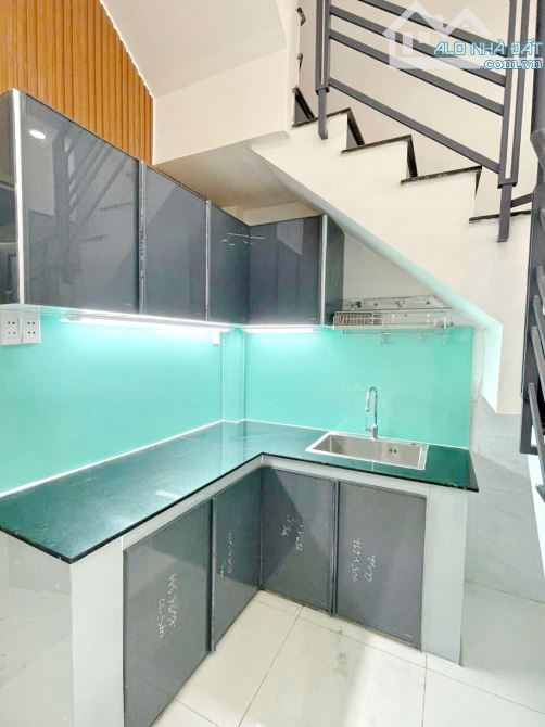 Bán nhà mới 2 lầu gần mặt tiền đường Phạm Thế Hiển P.6 Quận 8 - 3