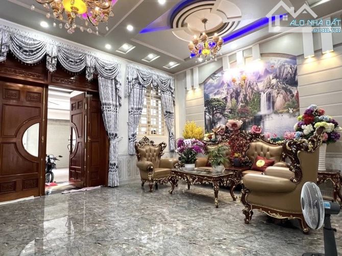 Biệt thự 3 Tầng Mặt tiền kinh doanh TRƯƠNG THỊ HOA, DT 165m2 (6.6 x 25) đường 20m gần Metr - 3