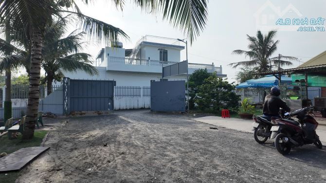 4.643m đất sát TL823D, vị trí đắc địa phù hợp kinh doanh, xây dựng kho xưởng Đức Hòa - 3