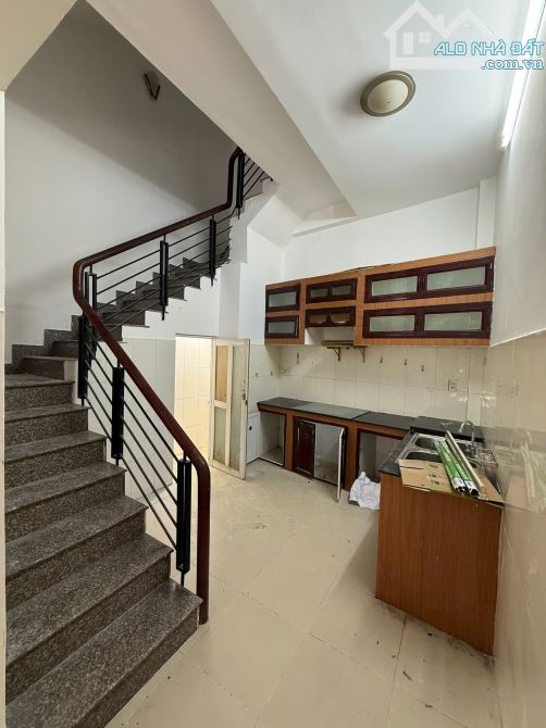 Giảm mạnh còn 5.6 tỷ TL, trệt 2 lầu, 39m2, HXH Ni Sư Huỳnh Liên, P10 - 3