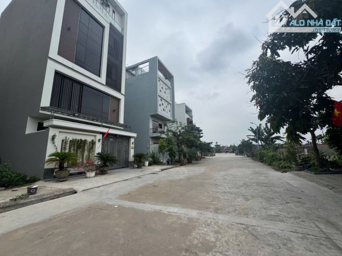 CẦN CHUYỂN NHƯỢNG LÔ ĐẤT3B Lê Hồng Phong -NGÔ QUYỀN -hp  Diện tích 119m2 ng:7m  Hướng :Tây - 3