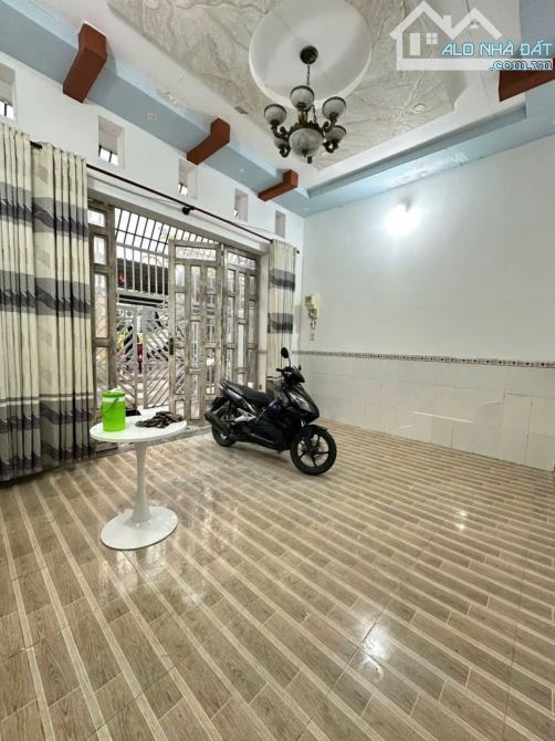 23. Chủ gởi: CHO THUÊ NHÀ TRỆT TRỤC CHÍNH HẺM 388J - 388Z - 3
