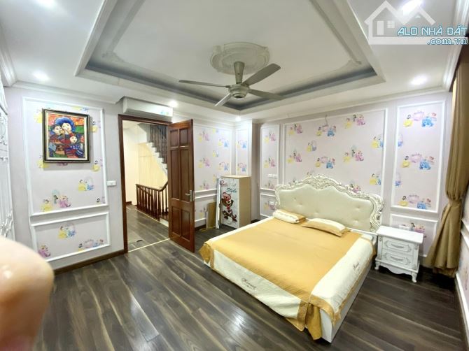 BÁN NHÀ PHÂN LÔ 19/5 VĂN QUÁN – 2 MẶT ĐƯỜNG Ô TÔ TRÁNH – KINH DOANH ĐỈNH - 62M X 4 TẦNG - 3