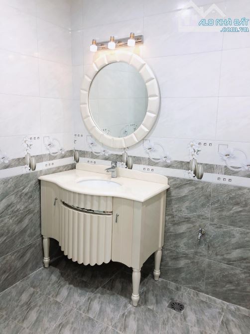 Bán nhà Ngõ 118  phố Nguyễn Khánh Toàn, 38m², 5 tầng,ô tô đỗ cửa, 2 mặt thoáng, nhỉnh 8 tỷ - 3