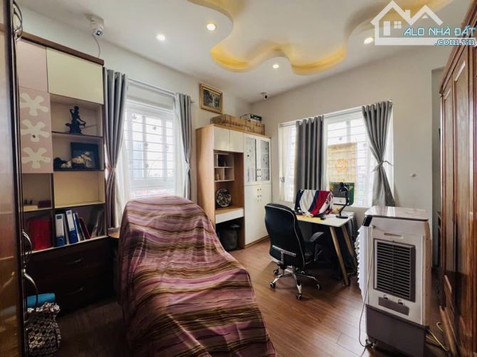 Bán căn hộ CCCC Cầu Giấy tầng trung 3 ngủ thoáng bếp rộng, 2 ban công sẵn sổ 130m2 8,8 tỷ - 3