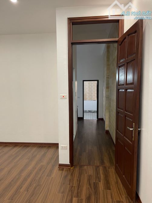 TRUNG TÂM TÔ HIỆU - HÀ ĐÔNG- DÂN XÂY CHẮC CHẮN, ĐẸP- SANG TRỌNG.  50m² - Nhỉnh 9 tỷ - 3