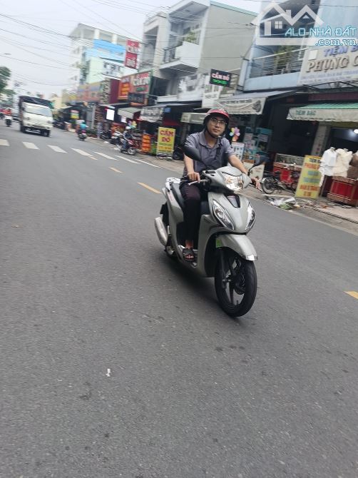 BÁN GẤP DT (6*30) 7 TẦNG MẶT TIỀN CHỢ ĐƯỜNG NGUYỄN THỊ SÓC 13 TỶ 900 TRIỆU - 3