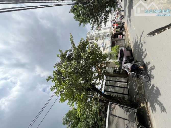 Nhà mặt tiền Nguyễn Tuyển ngay Nguyễn Duy Trinh Bình TrưngTây ngang 8m dài 28m giá rẻ - 3