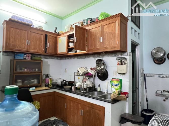 NHÀ 2 TẦNG LÂM THỊ HỐ , QUẬN 12 – HẺM XE TẢI THÔNG - 45M2-SỔ HỒNG RIÊNG-4,6 TỶ TL - 3