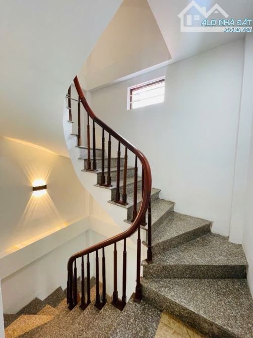 - BA ĐÌNH DÂN XÂY - GẦN HỒ 3 BƯỚC RA PHỐ GIÁ ĐẦU TƯ - DT 66 M - MT 5 M - 4 TẦNG 💰 NHỈNH 1 - 3