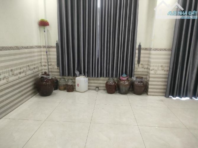 DIỆN TÍCH KHỦNG-MẶT TIỀN ĐƯỜNG GIÁ TỐT-BÁN ĐẤT TẶNG NHÀ TRỌ 6×28--MT TÂN THỚI NHẤT Q.12 - 3