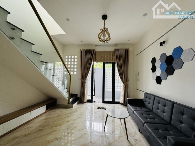 Bán nhà 2 tầng kiệt ô tô nhỏ Nguyễn Khoa Chiêm bên cành Đại Học Ngoại Ngữ giá chỉ 2,4X Tỷ - 3
