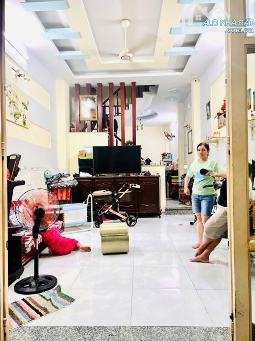 CHỈ HƠN 5 TỶ- ĐƯỜNG SỐ 2 - BÌNH HƯNG HOÀ A- 56M2 -4 TẦNG-HXH- SHR - 3