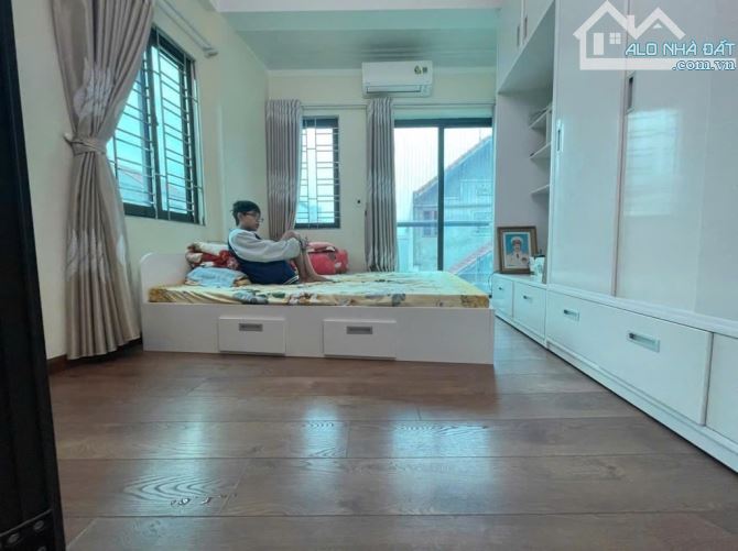 VỊ TRÍ CỰC ĐẸP - NGÕ THÔNG OTO ĐỖ CỬA , VÀO NHÀ. DT 40M x 5 TẦNG. MT 4M GIÁ HƠN #7Tỷ. - 3