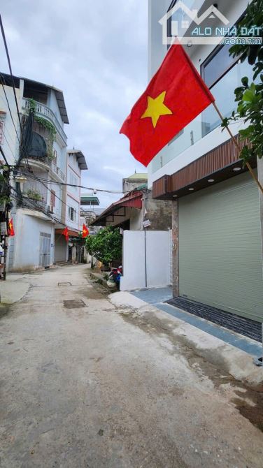 🔥💯🏡  Mặt ngõ chính ô tô 7 chỗ vào nhà BátKhối, Thạch Bàn, Long Biên. DT rộng 47 m2, nhỉ - 3