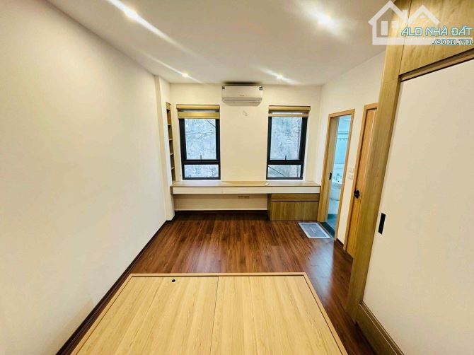 Nhà đẹp dân xây 5 tầng - 4 phòng ngủ - siêu hiếm Lê Thanh Nghị - Hơn 5 Tỷ - 3