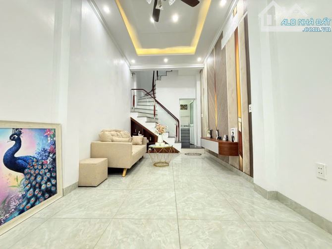 Bán nhà mặt đường Vũ Chí Thắng 3 tầng 26m 3 tầng giá 3 tỷ 250 - 3