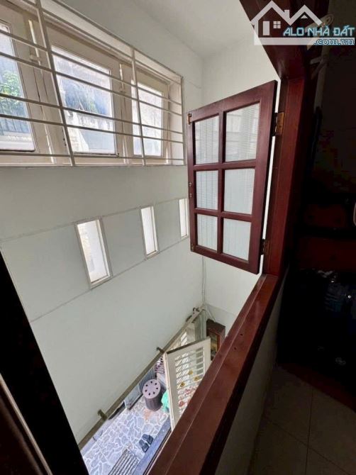🏡 Nhà Trần Quang Diệu, P13, Quận 3 📐 DT: 4m x 11m x 5 tấm (42m² đất – nở hậu) 💰 GIÁ CHỈ - 3
