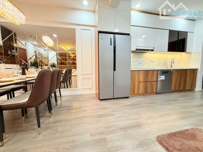 Bán chung cư mặt phố Hàm Nghi, KĐT Mỹ Đình 2, Nam Từ Liêm. 109m, 3 ngủ, full NT - 4