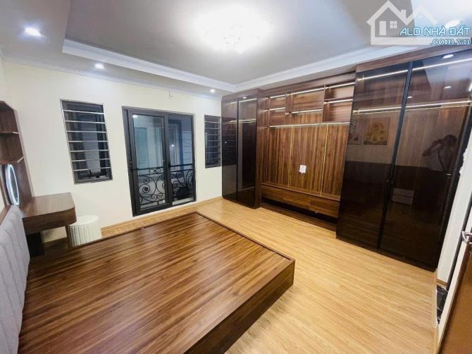 NHÀ MỚI KÍNH KOONG - GẦN PHỐ - FULL NỘI THẤT HIỆN ĐẠI - ĐỦ CÔNG NĂNG - TIỆN ÍCH NGẬP TRÀN - 4