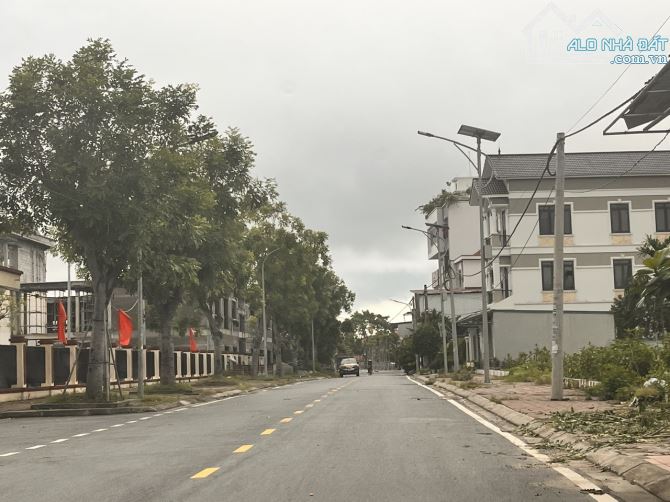 Bán 160m rộng 8m làng Xuân Cầu, Nghĩa Trụ cạnh Vin3 Văn Giang, đường atphalt thông. Giá 4x - 4