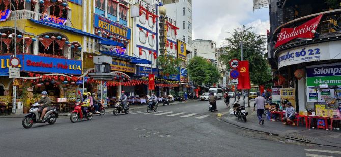 Nhà Hẻm Xe Hơi 5m, Trung Tâm Quận 1, 4 Tầng,  Cách Mặt Tiền 30m, cách 1500m tới Wincom Q.1 - 4