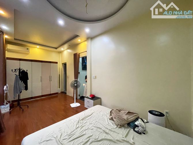 Nhà 3 tầng dân xây tuyến 3 Trung Lực - 61m2 ngang 6.8m - Đường 6m - 4
