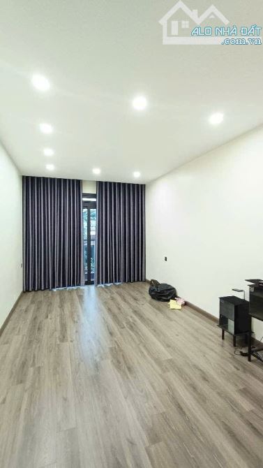 🏡 TƯ ĐÌNH, ÔTÔ ĐỖ CỬA, 36m2 x5Tầng - Nhỉnh 8T MẶT NGÕ THÔNG - ĐÓN CẦU TRẦN HƯNG ĐẠO - 4