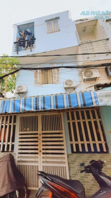 😡 GHÉT là HÀNG XÓM HIMLAM, Q7 😡 CHỦ BÁN GẤP NHÀ LÔ GÓC HẺM 3M - 30M2 - 3 TẦNG - 3 TỶ 🚛 - 4