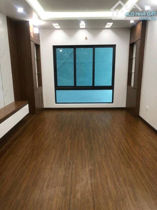 NHÀ ĐẸP, NGUYỄN VĂN HUYÊN, CẦU GIẤY-Ô TÔ- THANG MÁY:40M X5T, MT 3,5M, GIÁ 13,4 TỶ. - 4