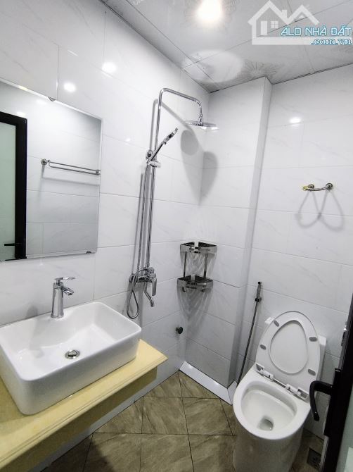 CHUYỂN CHỖ LÀM CẦN BÁN CĂN NHÀ Ở MẬU LƯƠNG ,HƠN 6 TỶ ,NGAY CHỢ ,NGÕ THÔNG - 4