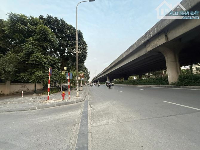 Mặt phố Khuất Duy Tiến, lô góc 2 mặt tiền, vỉa hè rộng thênh thang, sổ đỏ đẹp, kinh doanh - 4