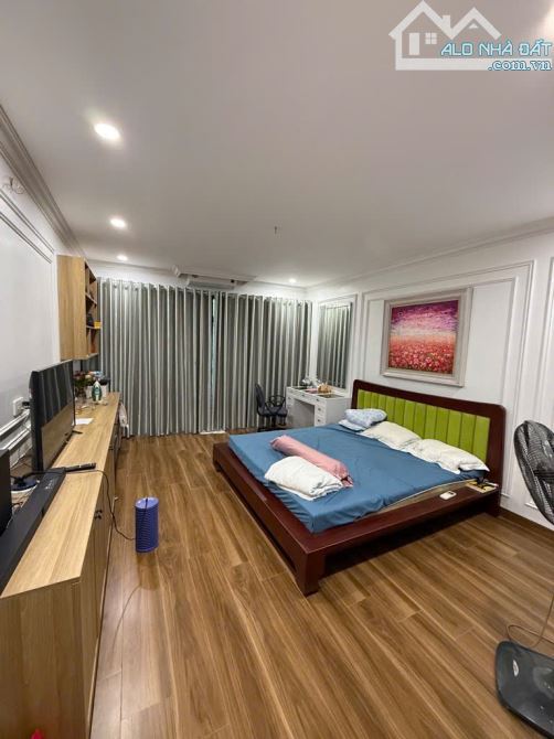 BÁN NHÀ HOÀNG NHƯ TIẾP - DÂN XÂY -GARA Ô TÔ – NỘI THẤT CAO CẤP - Ở NGAY – 60M2 CHỈ 21,6 TỶ - 4