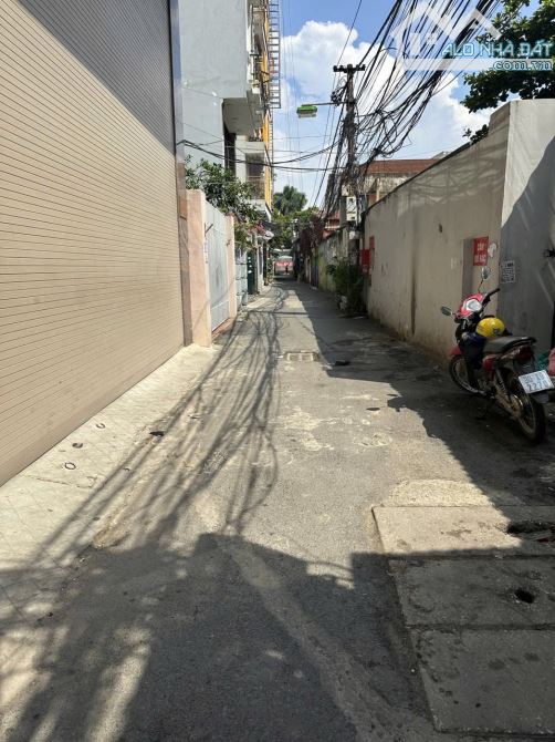 Bán nhà Phùng Khoang Lô góc 36m, 6 tầng, 11 phòng: 8.5 tỷ - 2