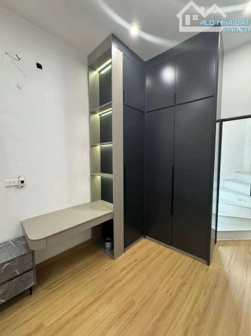 Bán nhà Đội Cấn, full nội thất, DT: 37/40m, 4 tầng - 4