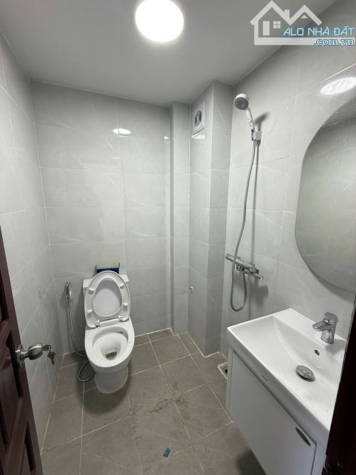 Phạm tuấn tài phân lô vỉa hè ngõ ô tô tránh 60m2 thang máy giá 28tỷ9 - 4
