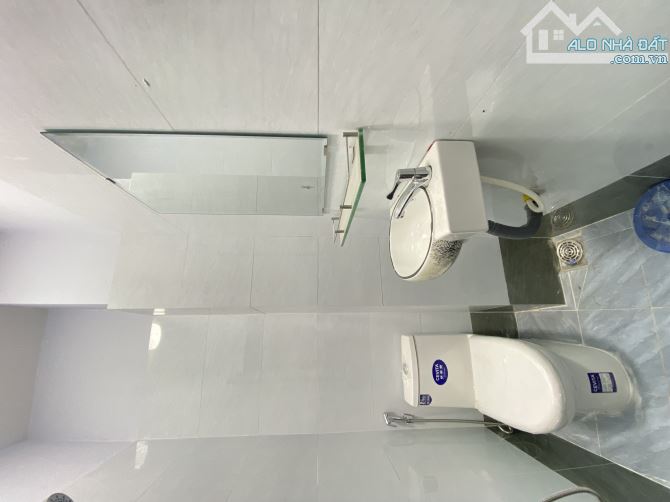Nhà 3lầu đúc, dt 3x9 5pn sân thượng gần cầu Chà Và Q.8. - 4
