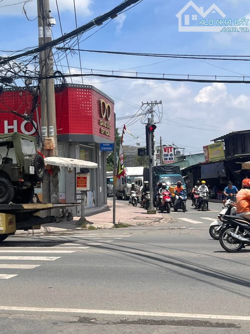NHÀ HẺM OTÔ THÔNG NGAY CHỢ GẤU TRỊNH THỊ ĐỐI VỚI LÊ VĂN KHƯƠNG  - NGANG KHỦNG 5.7M X17M - 4