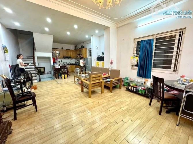 Bán nhà Tây Sơn, Lõi Đống Đa 52m2*4T MT 5.2M Đầu Tư Chỉ 180Tr/m2 ( 9,3 Tỷ ) - 4