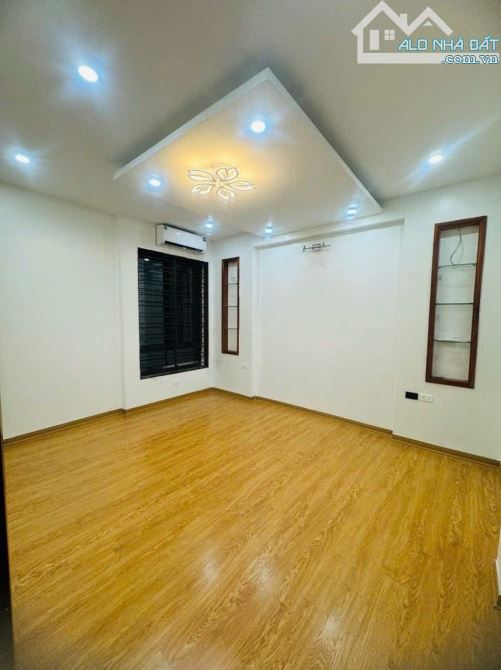 BÁN NHÀ TRUNG PHỤNG ĐỐNG ĐA 37m 5Tầng Mt 8m GIÁ 8.2 TỶ NGÕ NÔNG KINH DOANH. - 4