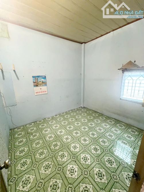 Nhà cách MT đường Bông Sao 1 căn nhà P5Q8. Giá: 2.85 tỷ - 4