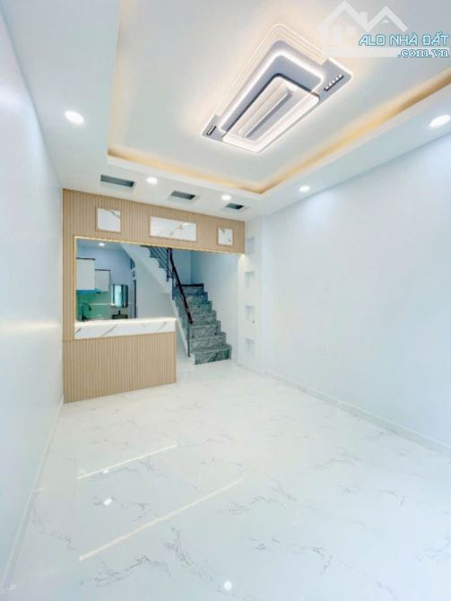 BÁN NHÀ CHÍNH CHỦ 3 TẦNG - 2PN, 3WC - HẺM Ô TÔ - 4