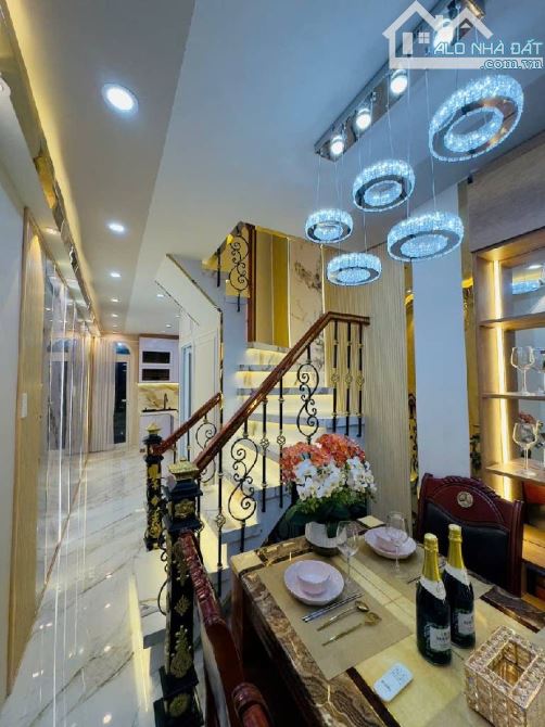 B.ÁN NH.À ĐẸP 2 TẦNG  - 2 MẶT TIỀN  -HẺM XE HƠI - 32M2 - TẶNG FULL NỘI THẤT - ÂU CƠ - QUẬN - 4